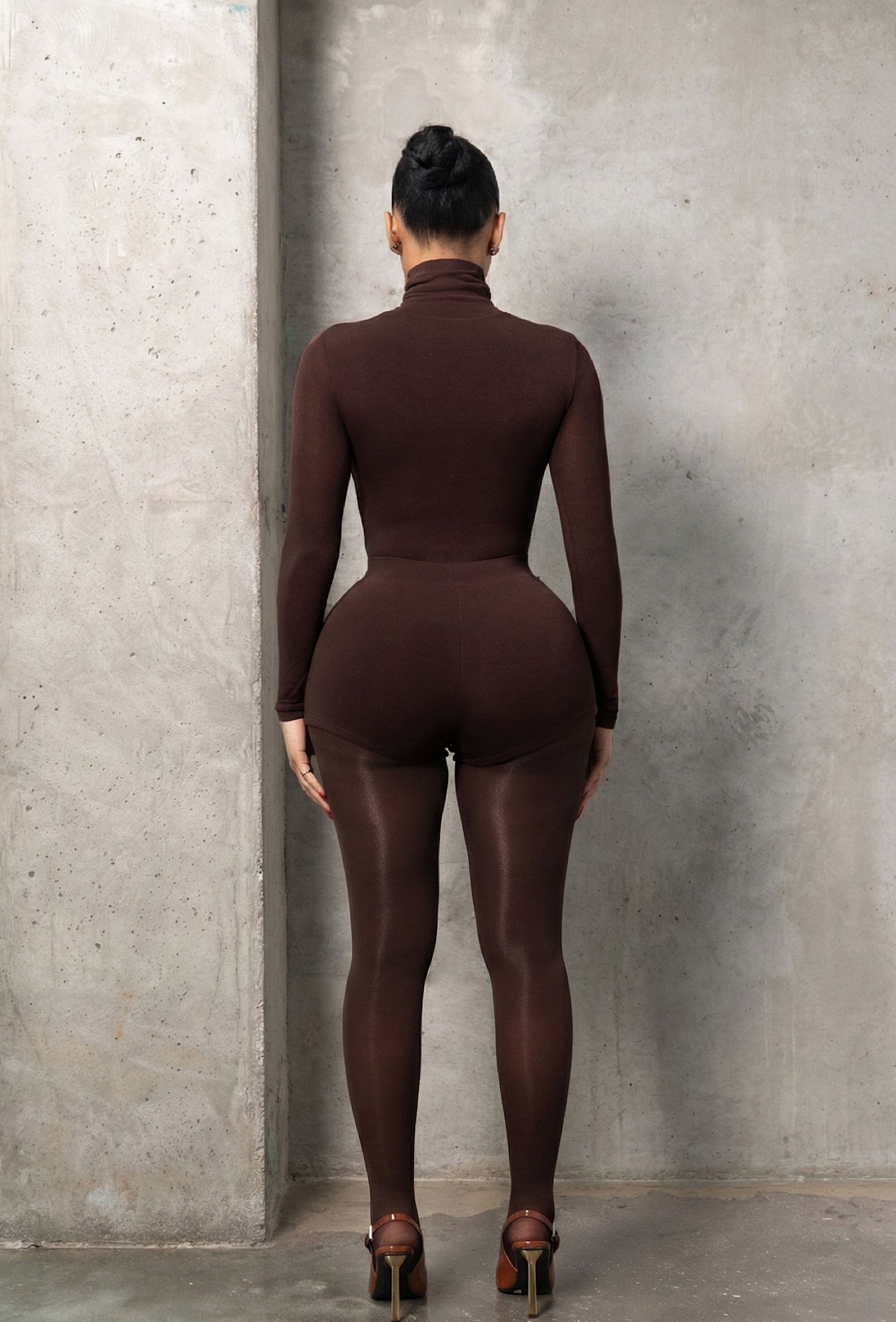 Matte Basix Sculpt Hot Pants - Chocolate
